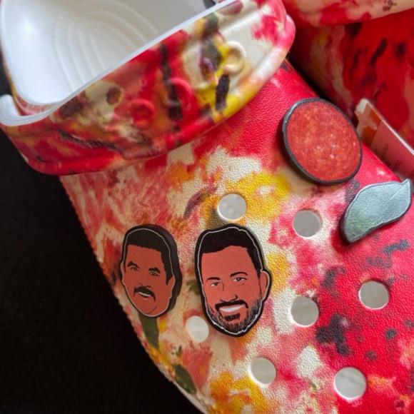 NEW Jimmy Kimmel Show x Classic Crocs Clog M6/W8 - Picture 2 of 4